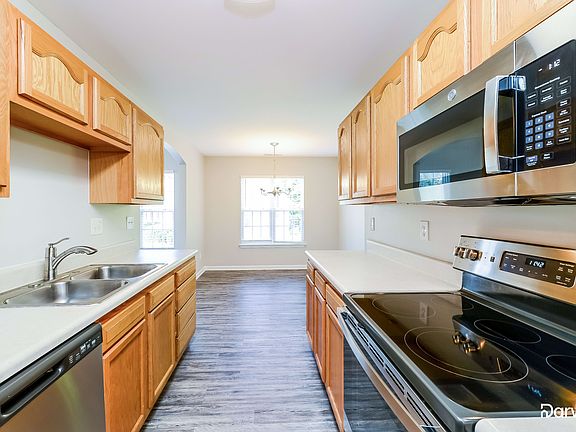 3rd image of 3545 Cortland Ct