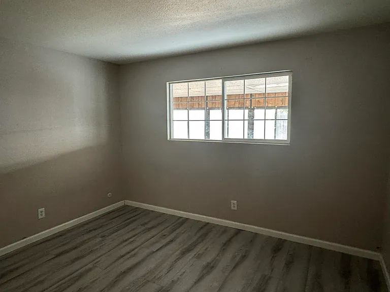 4925 Indian Oaks Ct — Photo 4