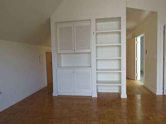 3rd image of 2960-2966 California St #11