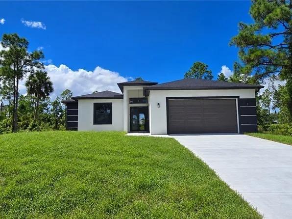 524 Aspen Ave S, Lehigh Acres, FL 33974