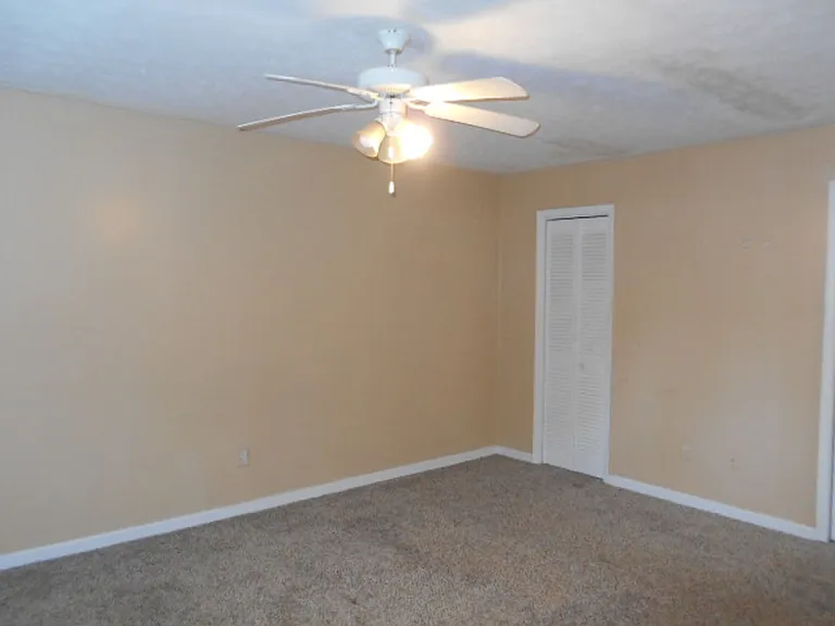 6218 Blynn Dr — Photo 6