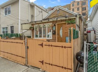 1120 Banner Ave, Brooklyn, NY 11235