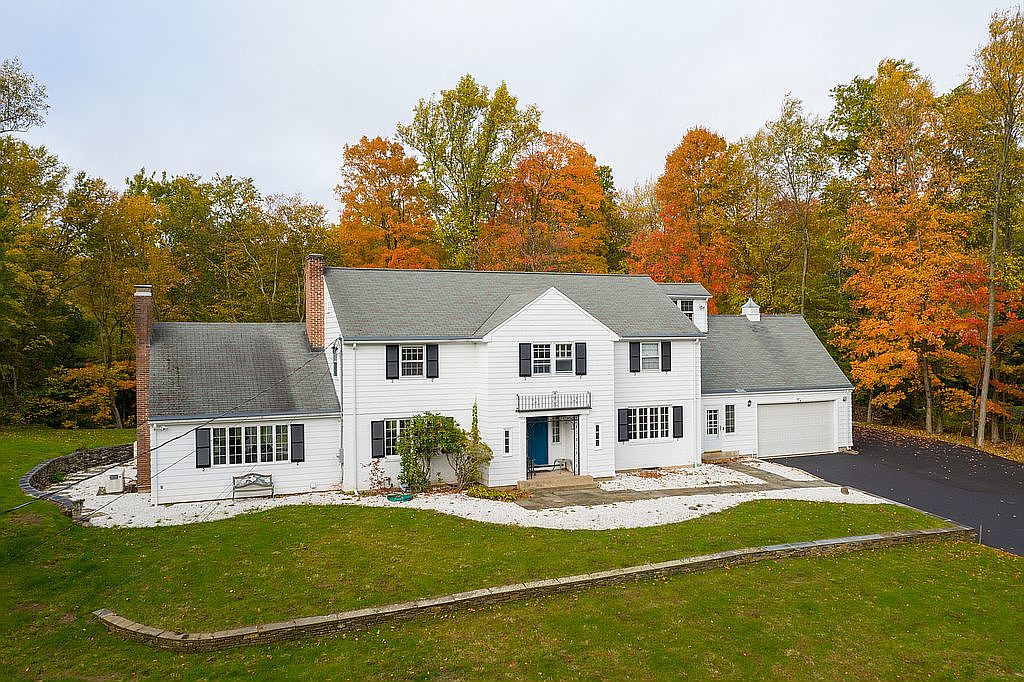 93 Westmont St, West Hartford, CT 06117 | Zillow