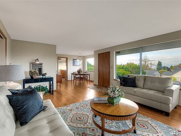 4th image of 12548 10th Ave NW