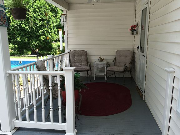 5th image of 112 Gorton Ave