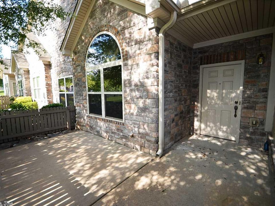 2nd image of 103 Mountain Terrace Cir