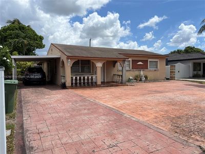 851 W 35th St, Hialeah, FL, 33012