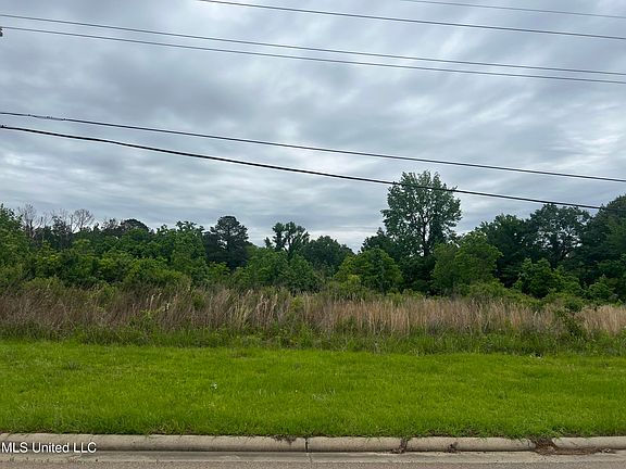 2nd image of 2524 Highway 468