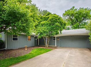 1813 Countryside Dr, Middleton, WI 53562