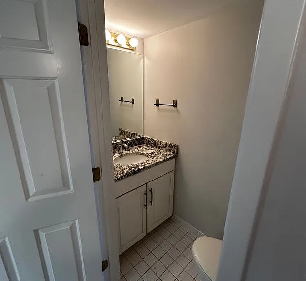 90 Helmsman Way #204B — Photo 4