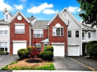 104 Aqueduct Dr, North Wales, PA 19454
