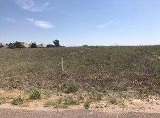 105 Mayfair Ct., Garden City, KS 67846