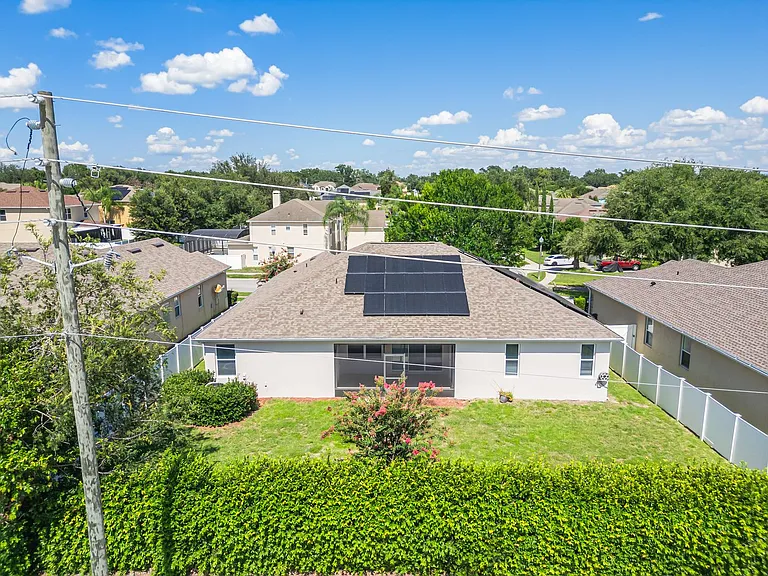 1904 Candlenut Cir — Photo 7