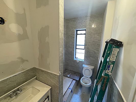 3rd image of 41-07 42nd St APT 6-K