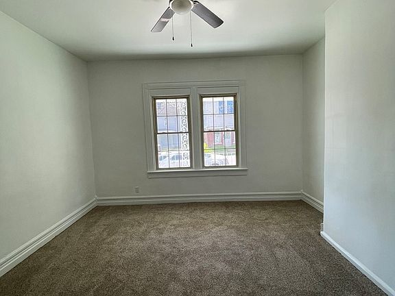 2nd image of 1526 Poplar St