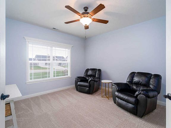 3rd image of 4568 Abbeyville Dr