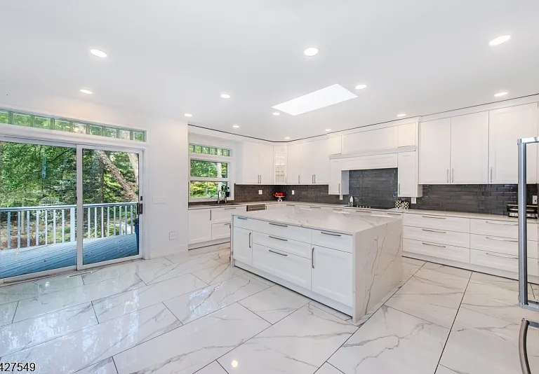 4 Springwood Ter — Photo 20