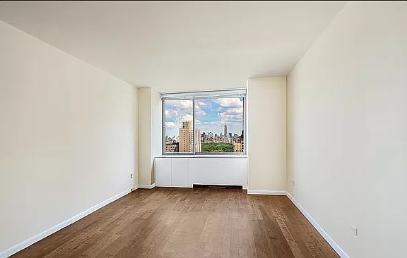 4th image of 111 W 67th St APT 23J