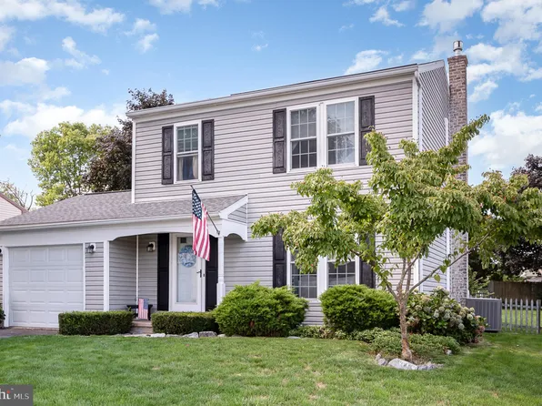 24 Lilac Dr, Mechanicsburg, PA 17050