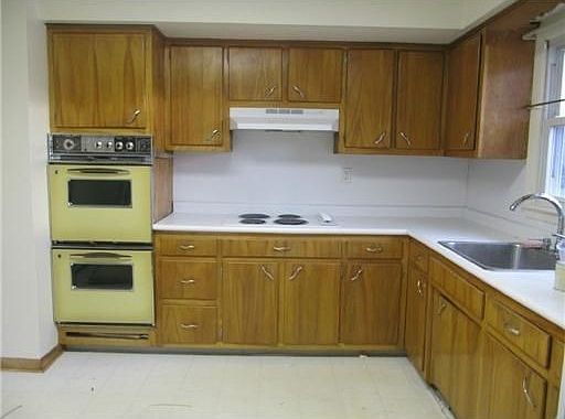 1st image of 375 Lake Vue Dr