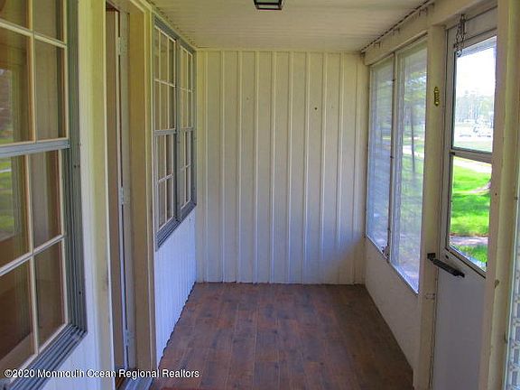 4th image of 366B Chesterfield Ct