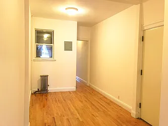 Rented by Rapid Realty Cobble Hill