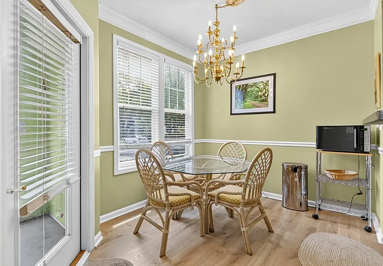 1811 Chatelain Way #1 — Photo 14