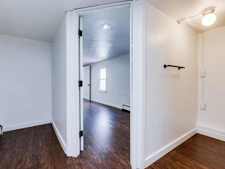 978 Manton Way — Photo 40