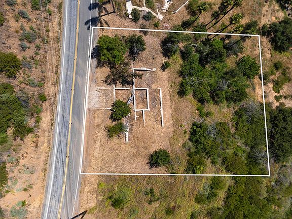 3rd image of 4015 Latigo Canyon Rd
