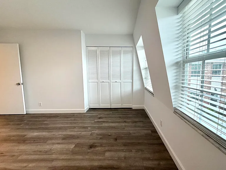 413 N Cypress Dr — Photo 18