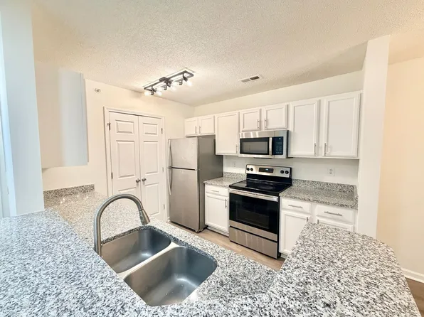 Lakeview Apartments, 315 Flint Hill Rd #321-302, Fort Mill, SC 29715