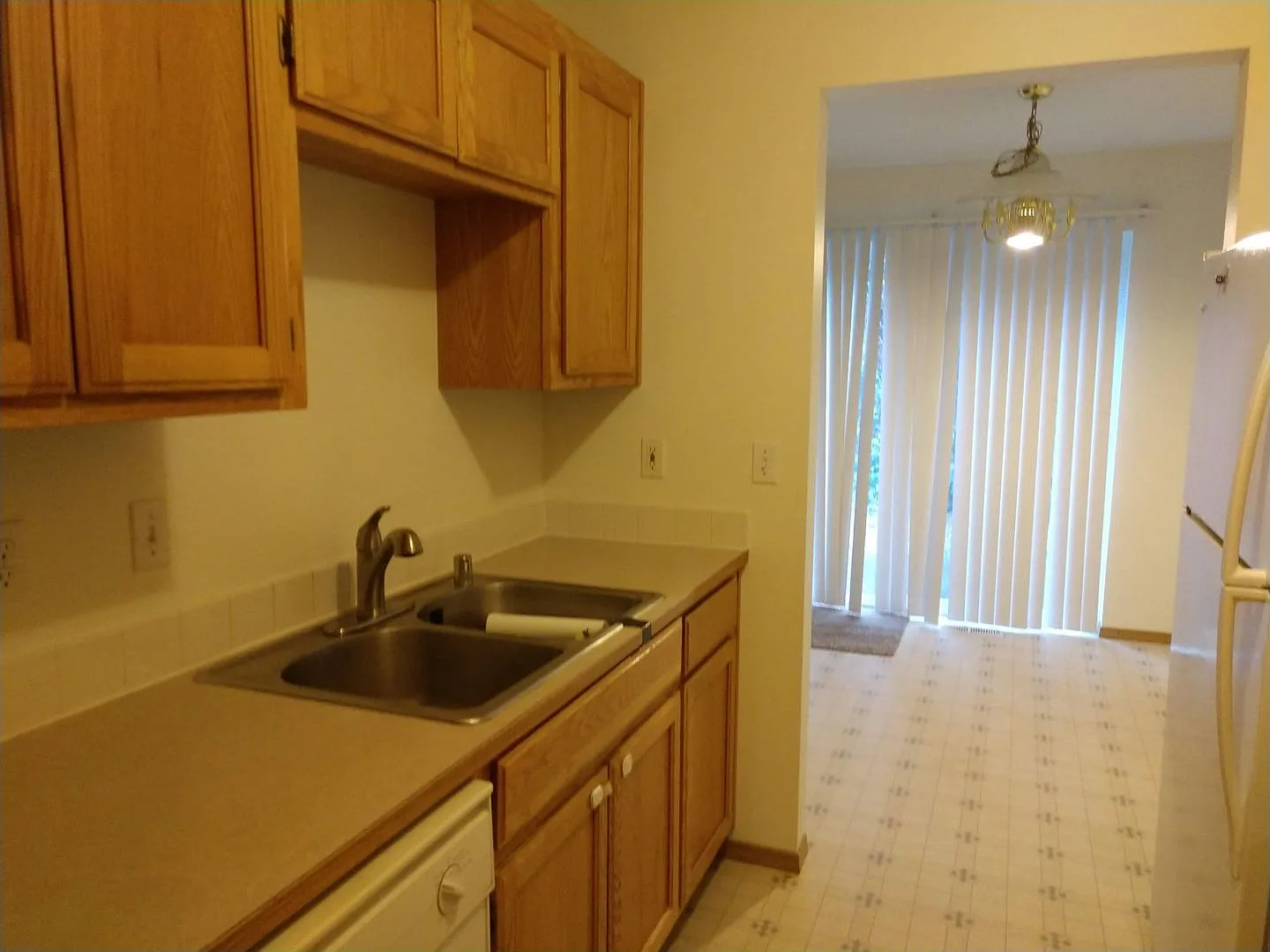 18822 Iris Ct — Photo 3