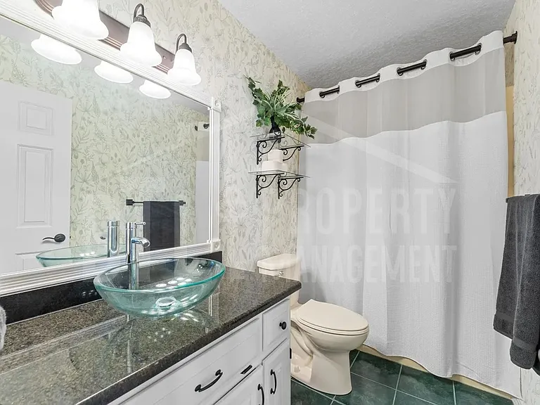 185 Eagle Pointe Dr — Photo 13