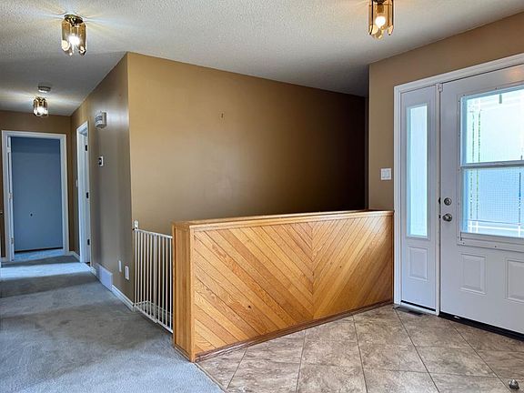 3rd image of 11300 S 110 Avenue Cres