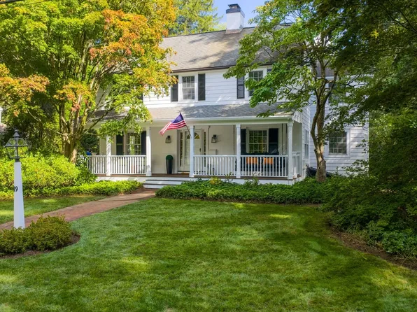 19 Marvin Rd, Wellesley, MA 02482