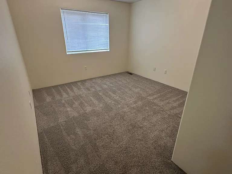 565 Briarwood Dr #563 — Photo 11