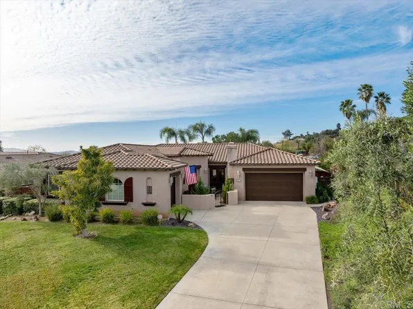 877 Hidden View Ln, Escondido, CA 92027