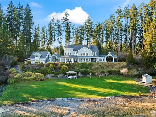 7104 E Grapeview Loop Road, Allyn, WA 98524