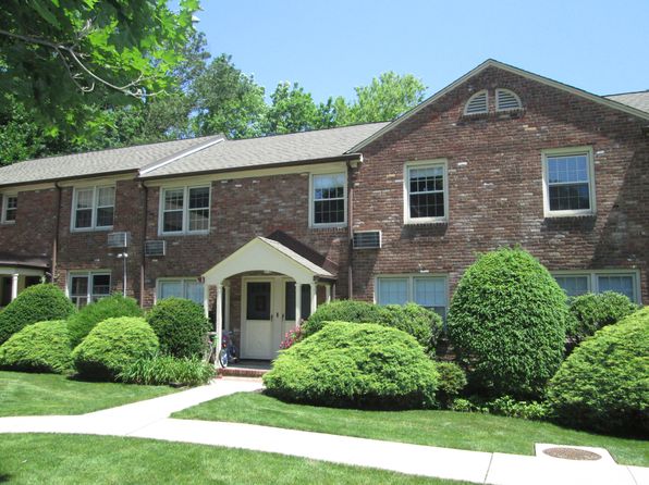 380 Main St APT 20