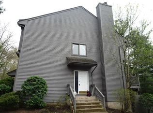 104 Conestoga Way, Glastonbury, CT 06033