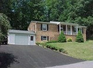 8 Redden Vlg, Bluefield, WV 24701
