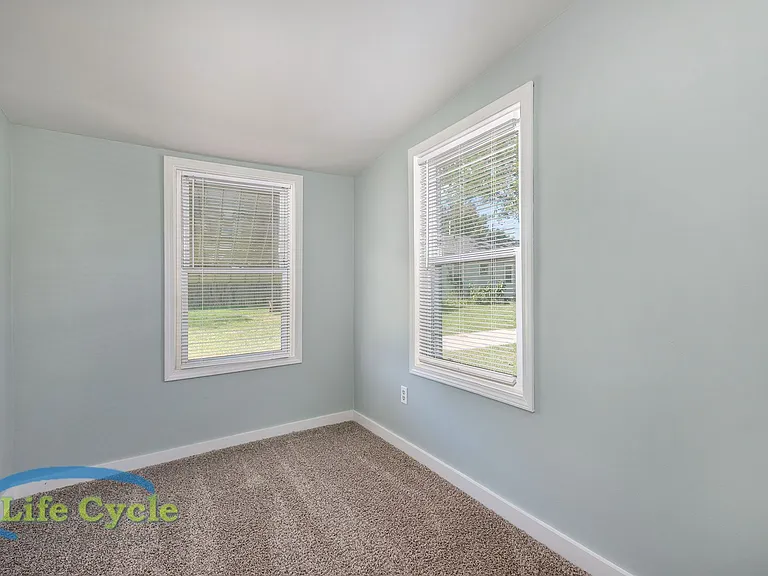 1314 Beechwood St NE — Photo 14