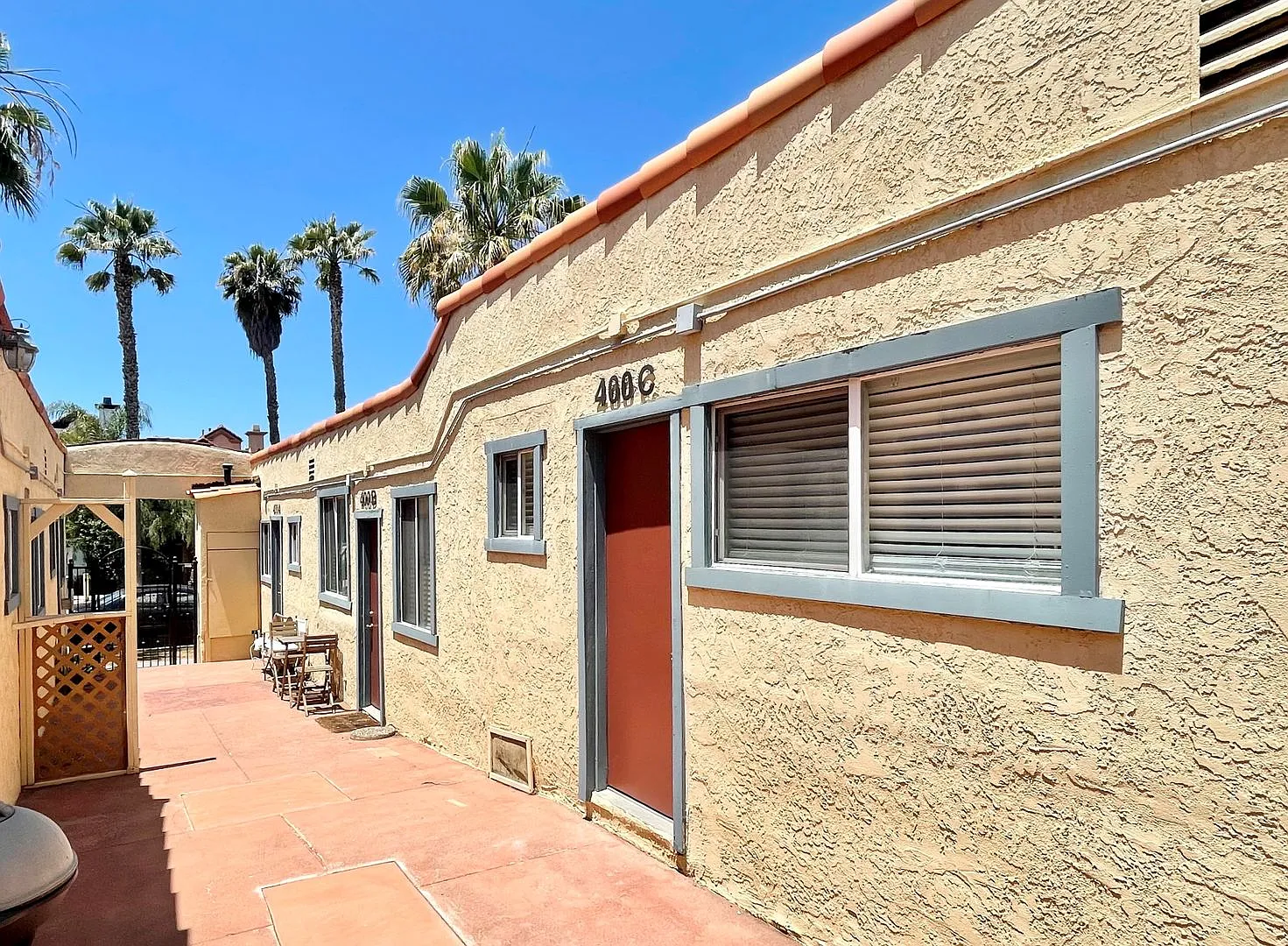 Studio in Downtown Oceanside! — Photo 2