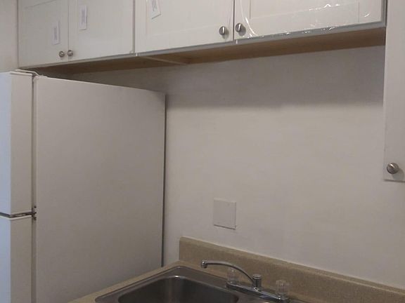 4th image of 114 Pearl St APT 205