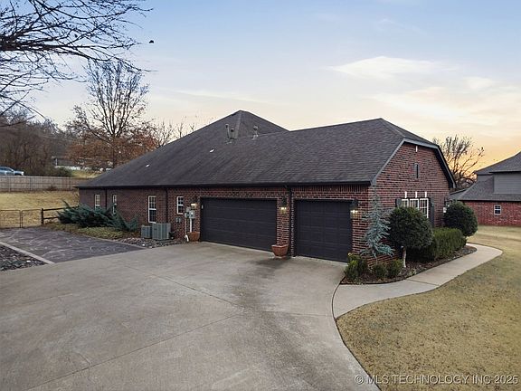 2nd image of 12574 Kathy Ln
