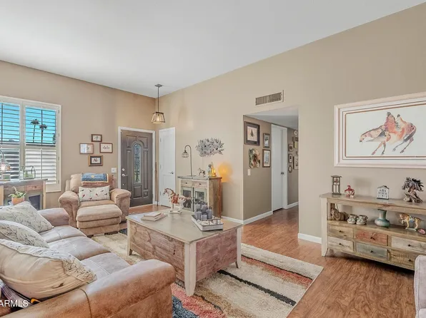 10010 W ROYAL OAK Road #R, Sun City, AZ 85351