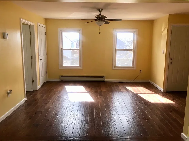 113 Washington St #2 — Photo 3