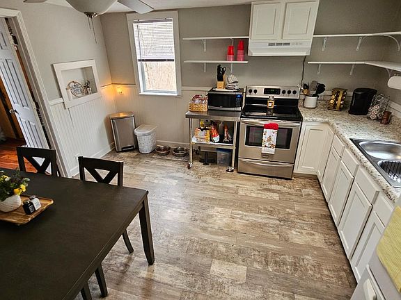 2nd image of 18485 Hogan Hill Rd