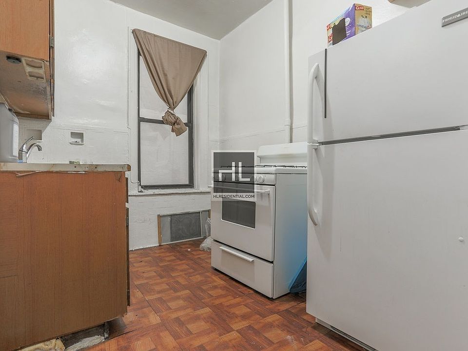 2nd image of 2554 38th St APT 5C