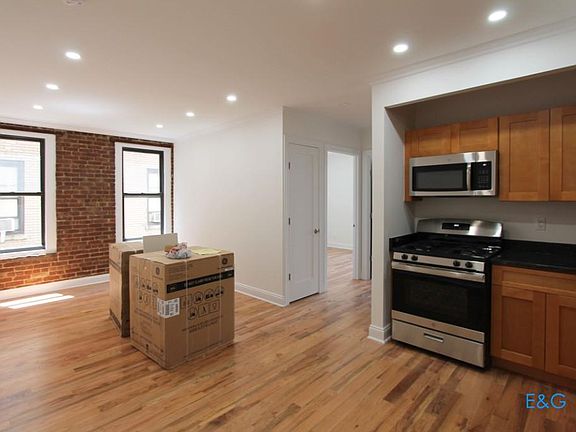 3rd image of 1 Bennett Ave #49C